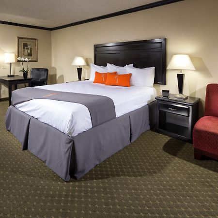 לוס אנג'לס Canoga Hotel At Warner Center מראה חיצוני תמונה