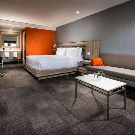 לוס אנג'לס Canoga Hotel At Warner Center מראה חיצוני תמונה