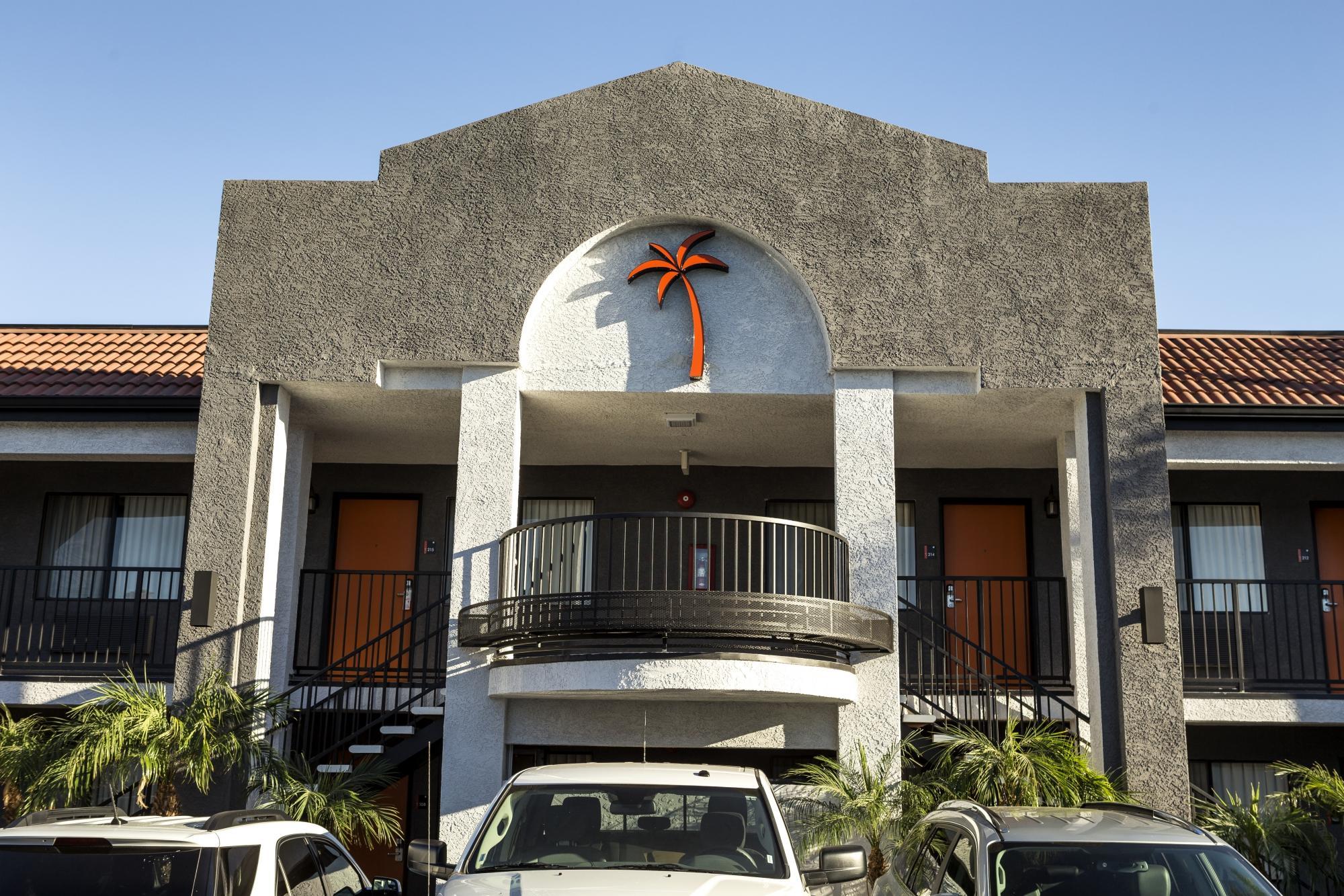 לוס אנג'לס Canoga Hotel At Warner Center מראה חיצוני תמונה