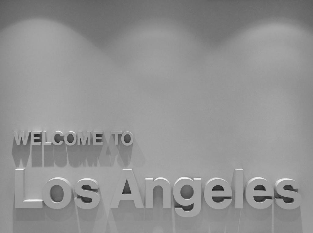לוס אנג'לס Canoga Hotel At Warner Center מראה חיצוני תמונה