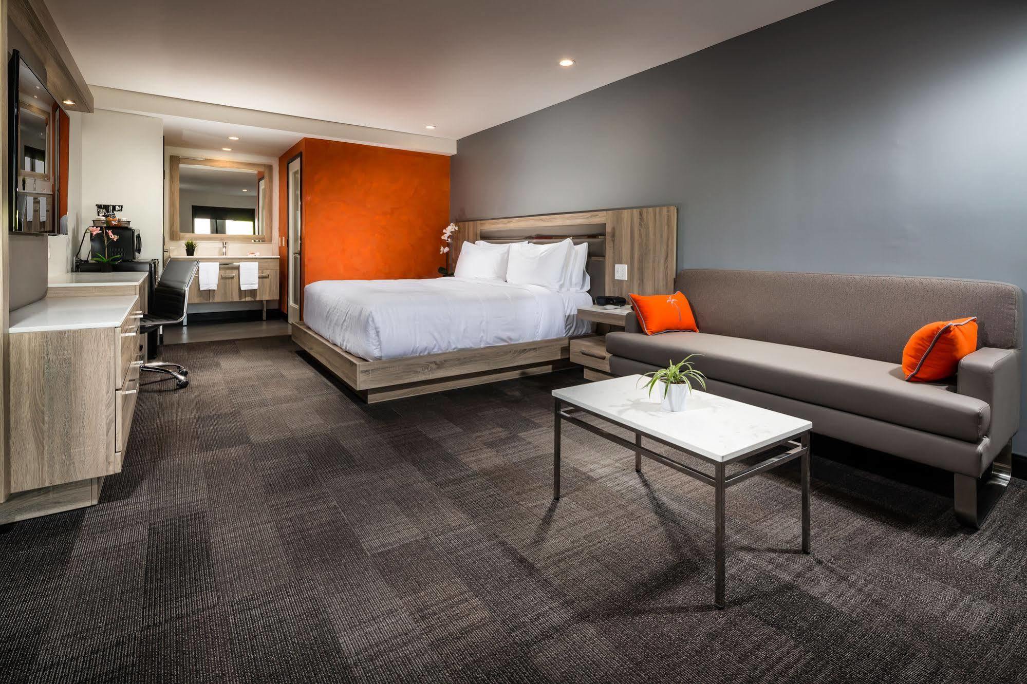 לוס אנג'לס Canoga Hotel At Warner Center מראה חיצוני תמונה